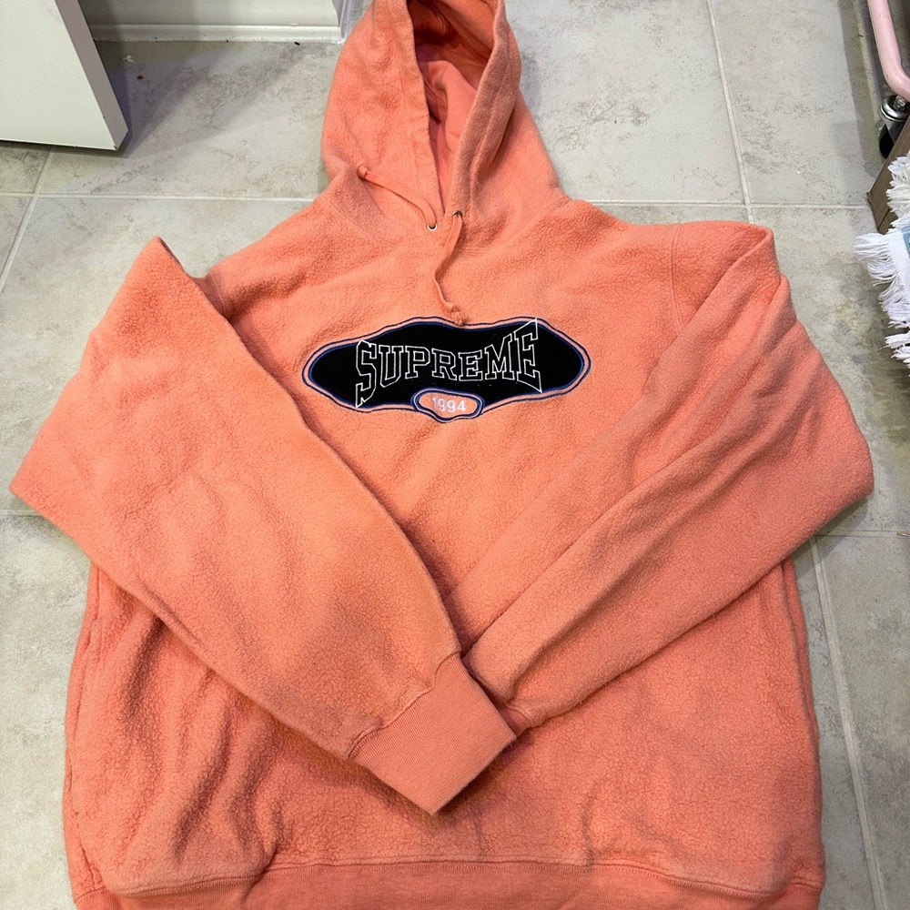 Supreme hoodie